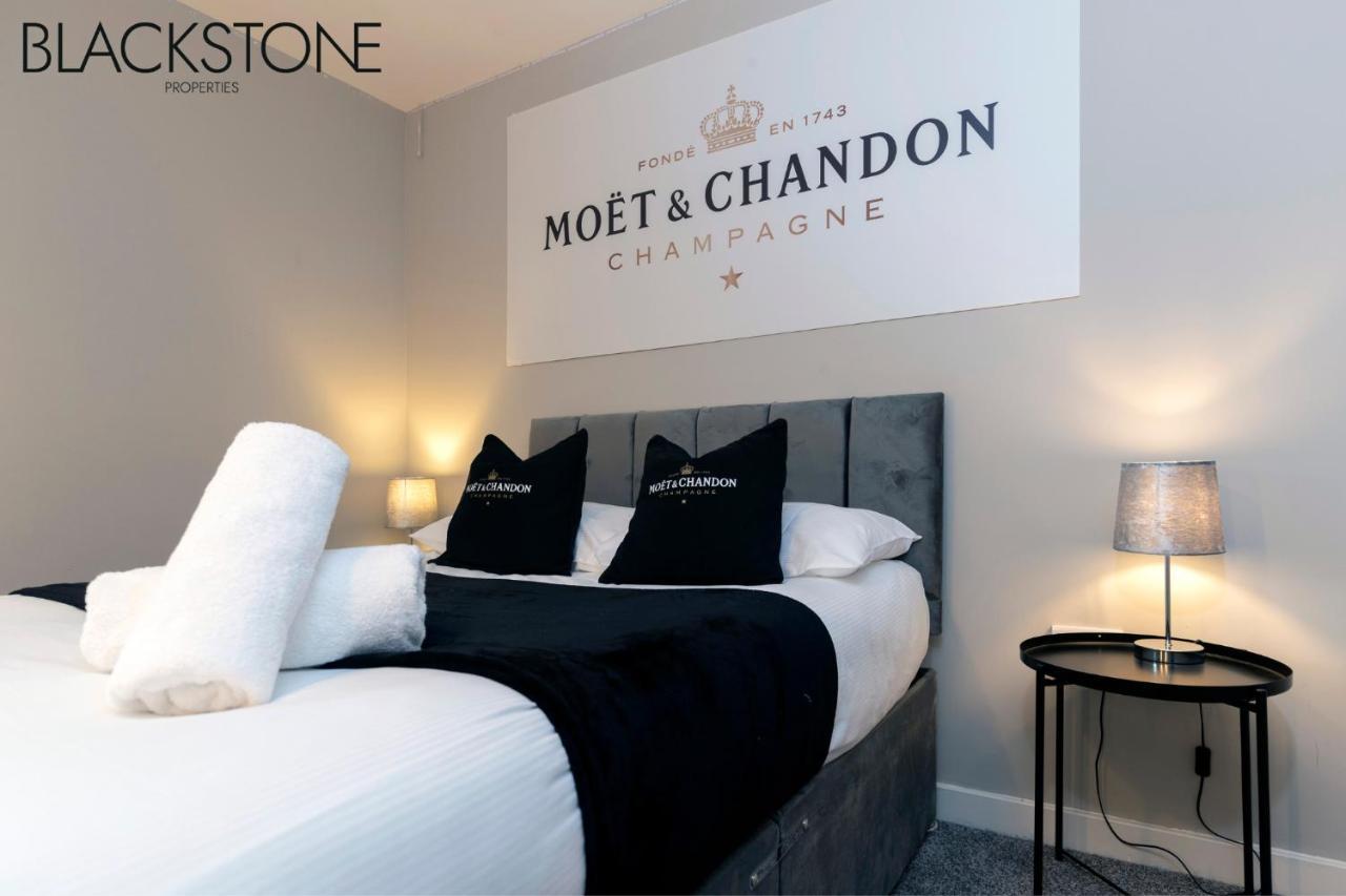 Champagne House - 4 Bed Property Plus 2 Sofa Beds By Bpne Darlington  Exteriör bild